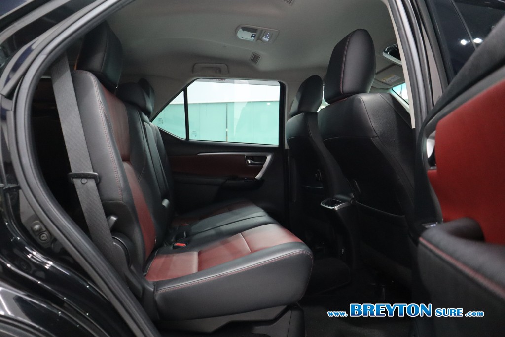 TOYOTA FORTUNER  2.8 TRD Sportivo 2wd AT ปี 2019 ราคา 949,000 บาท #BT2025070301 #10