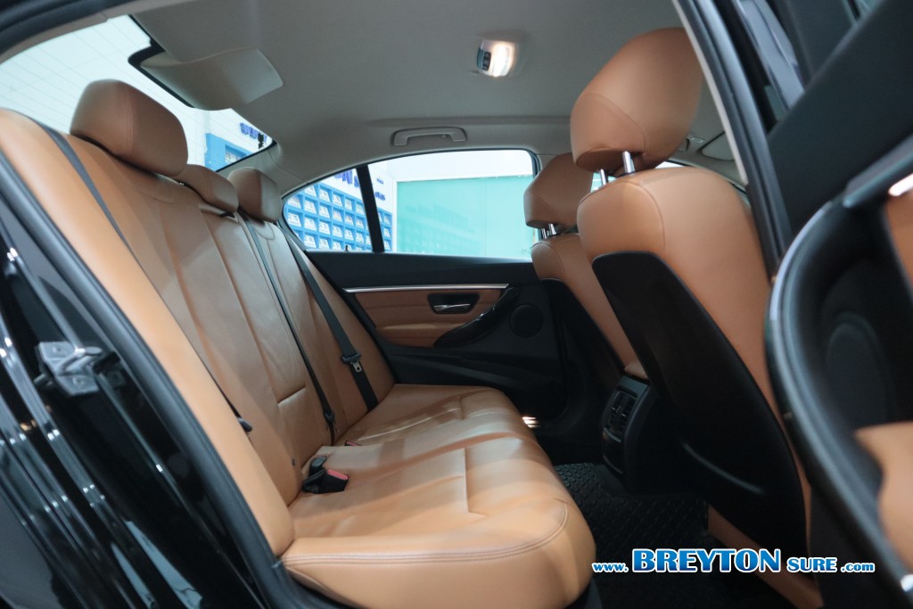 BMW SERIES 3 F30 320d Iconic AT ปี 2019 ราคา 729,000 บาท #BT2025080302 #10