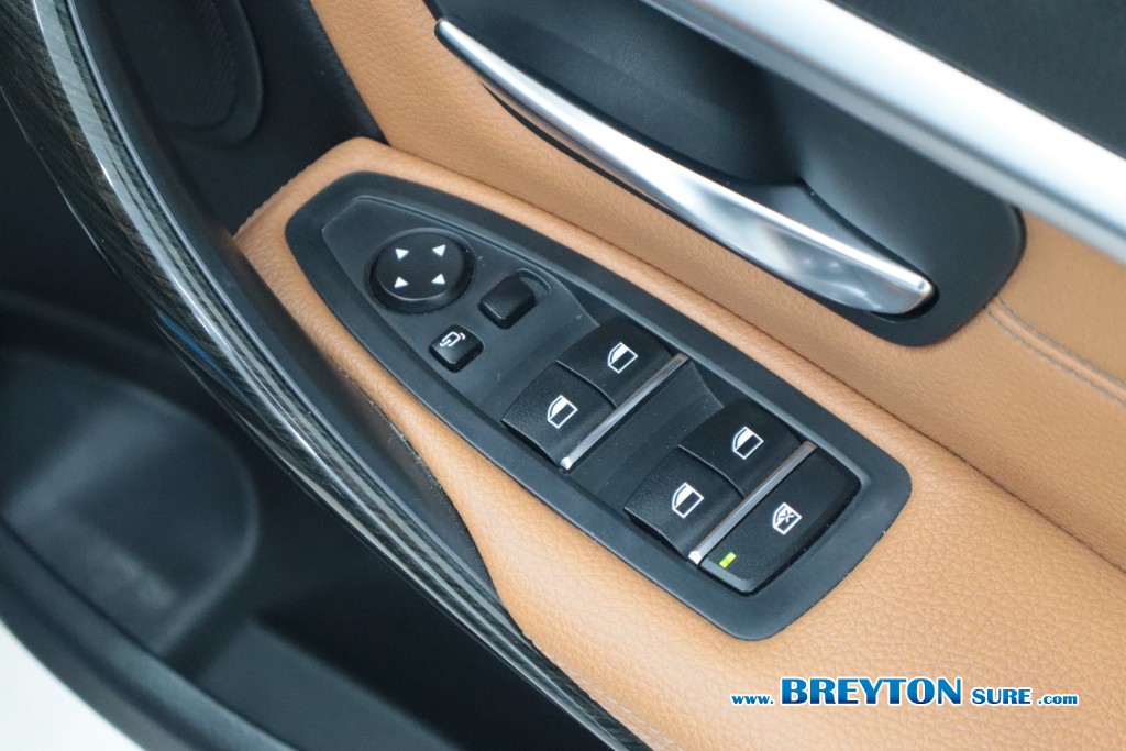 BMW SERIES 3 F30 320d Iconic AT ปี 2019 ราคา 729,000 บาท #BT2025080302 #13