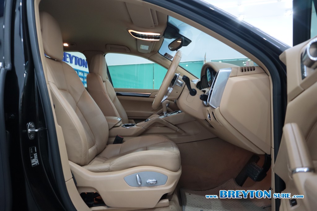 PORSCHE CAYENNE S  E-Hybrid 3.0 V6 AT ปี 2016 ราคา 1,699,000 บาท #BT2025080601 #9