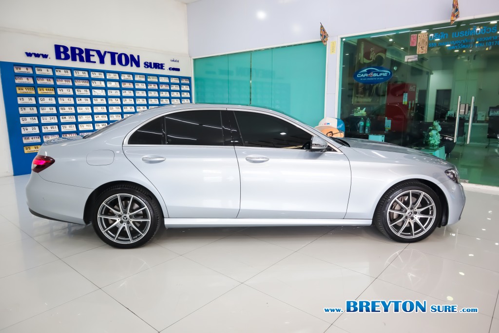 MERCEDES-BENZ E-CLASS W 213 E300e AMG Dynamic AT ปี 2023 ราคา 1,859,000 บาท #BT2025082302 #3