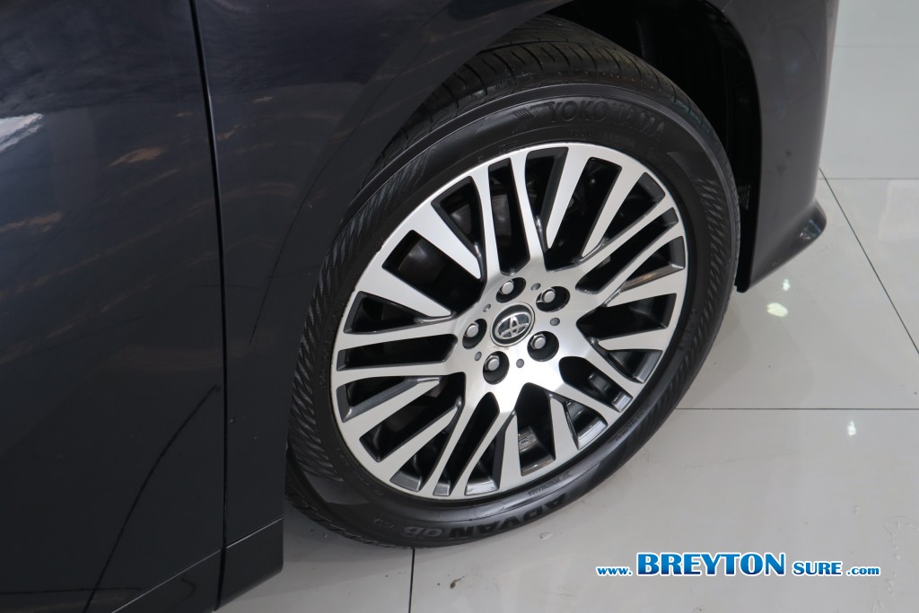 TOYOTA VELLFIRE  2.5 [ZG] AT ปี 2016 ราคา 1,359,000 บาท #BT2025090201 #25