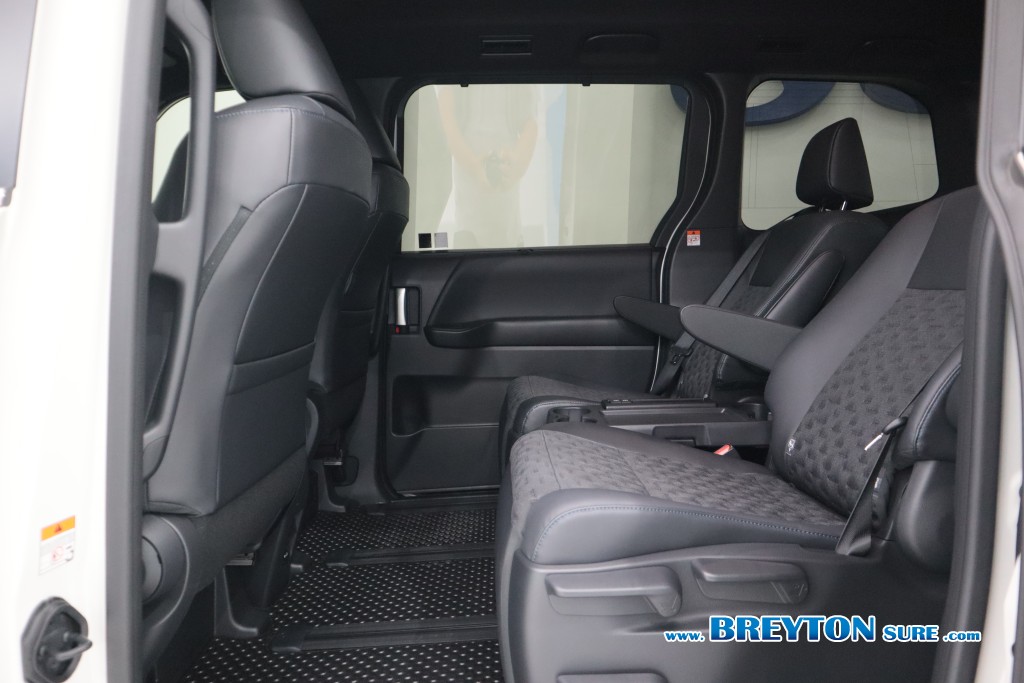 TOYOTA VOXY  1.8 SZ HYBRID AT ปี 2024 ราคา 1,759,000 บาท #BT2025092802 #13