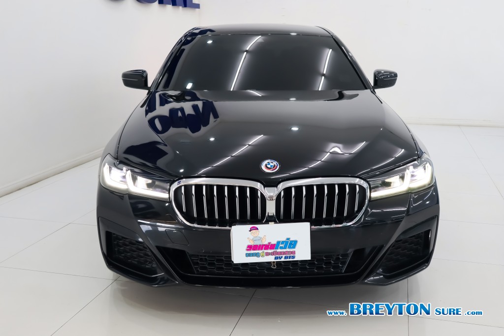 BMW SERIES 5 G30 520d M-Sport Lci AT ปี 2023 ราคา 1,759,000 บาท #BT2025100301 #2