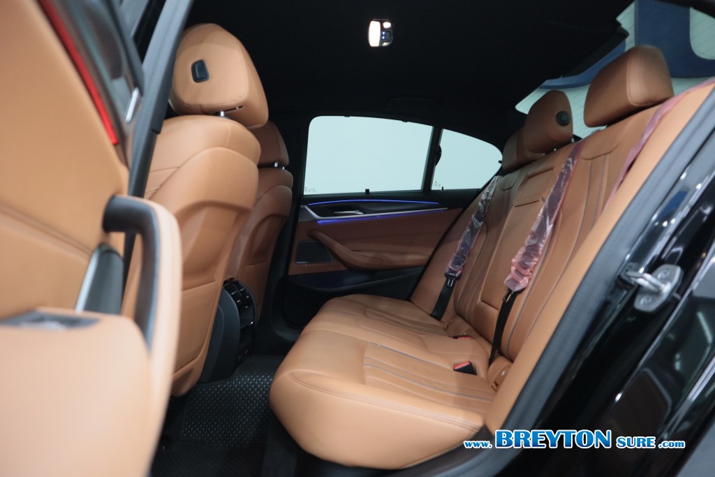 BMW SERIES 5 G30 520d M-Sport Lci AT ปี 2023 ราคา 1,759,000 บาท #BT2025100301 #10