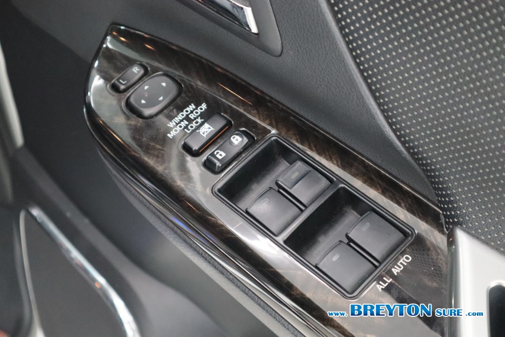 TOYOTA VELLFIRE  2.4 [ZG] AT ปี 2014 ราคา 759,000 บาท #BT2025100801 #15