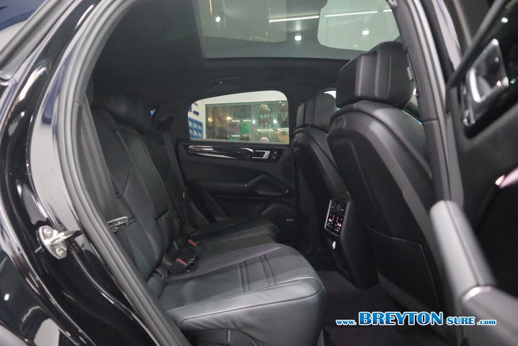 PORSCHE CAYENNE  3.0 E-Hybrid Coupe AT ปี 2021 ราคา 3,799,000 บาท #BT2025102301 #9
