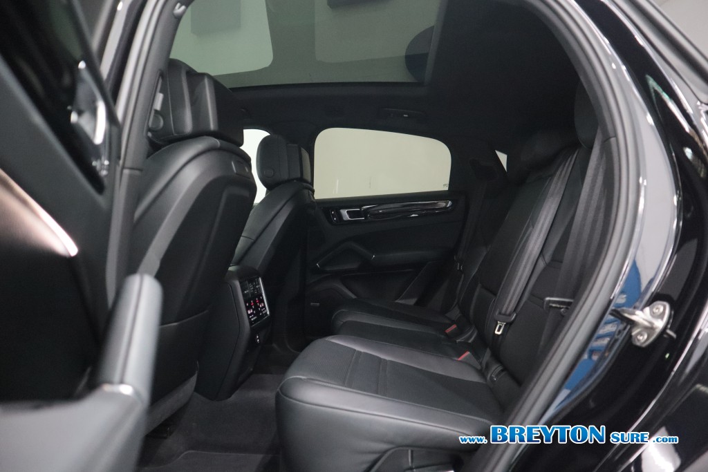 PORSCHE CAYENNE  3.0 E-Hybrid Coupe AT ปี 2021 ราคา 3,799,000 บาท #BT2025102301 #10