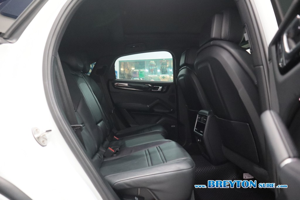 PORSCHE CAYENNE 3.0 E-Hybrid Coupe AT ปี 2022 ราคา 3,999,000 บาท #BT2025103101 #9