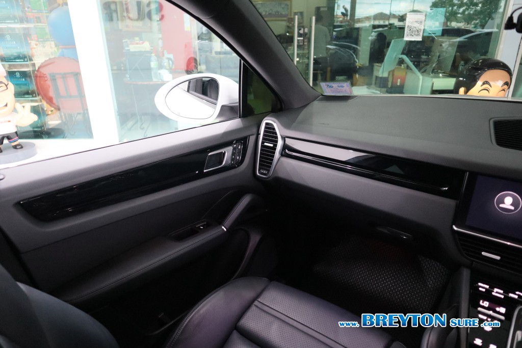 PORSCHE CAYENNE 3.0 E-Hybrid Coupe AT ปี 2022 ราคา 3,999,000 บาท #BT2025103101 #18