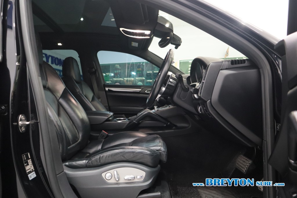 PORSCHE CAYENNE S  E-Hybrid 3.0 V6 AT ปี 2018 ราคา 1,499,000 บาท #BT2025112004 #8