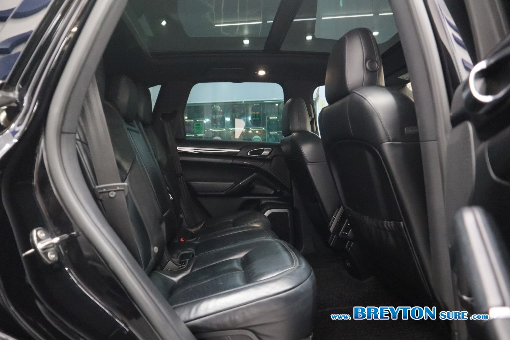 PORSCHE CAYENNE S  E-Hybrid 3.0 V6 AT ปี 2018 ราคา 1,499,000 บาท #BT2025112004 #9