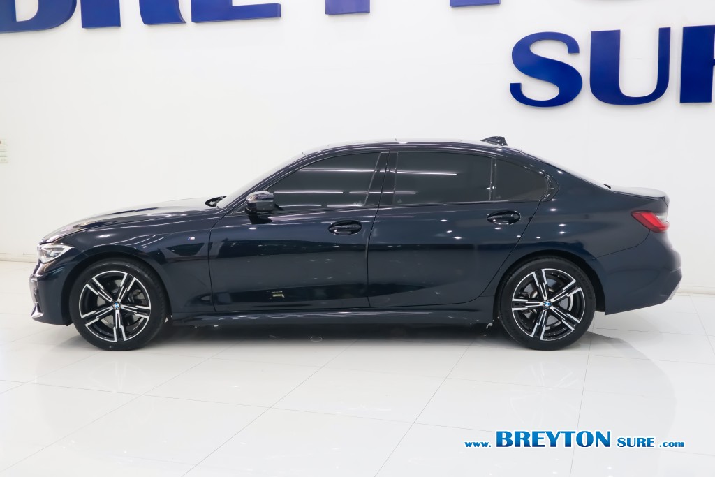 BMW SERIES 3 G28 330Li M-Sport AT ปี 2022 ราคา 1,359,000 บาท #BT2025112603 #3