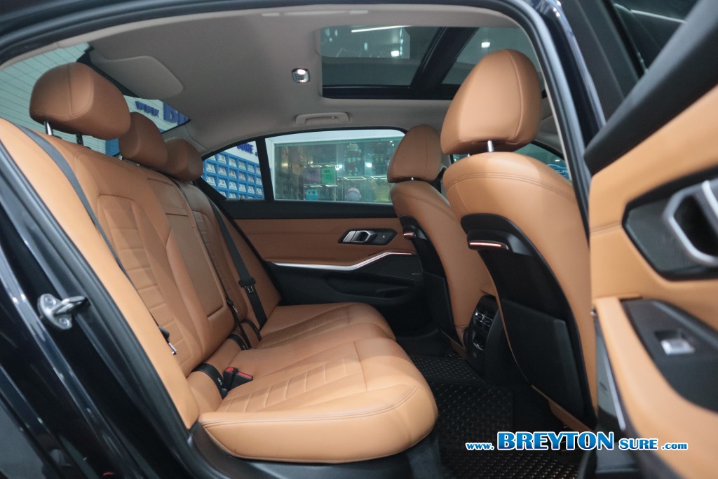 BMW SERIES 3 G28 330Li M-Sport AT ปี 2022 ราคา 1,359,000 บาท #BT2025112603 #10