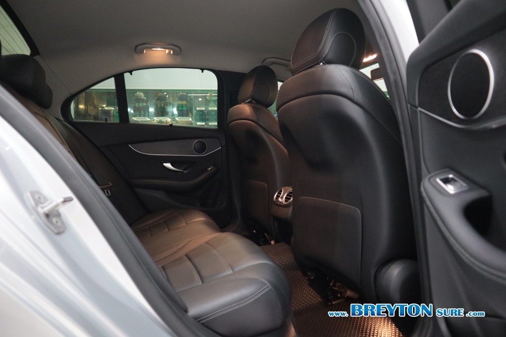 MERCEDES-BENZ C-CLASS W205 C 220d Avantgarde AT ปี 2021 ราคา 989,000 บาท #BT2025121302 #9