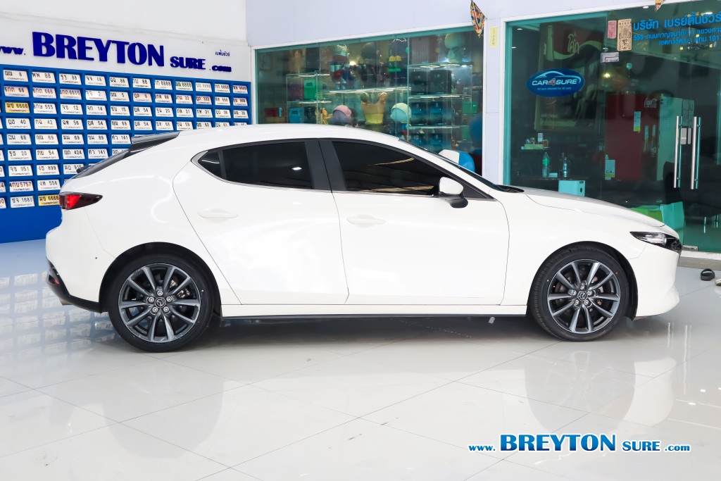 MAZDA 3 2.0 S Sports Fastback AT ปี 2021 ราคา 579,000 บาท #BT2025121303 #3
