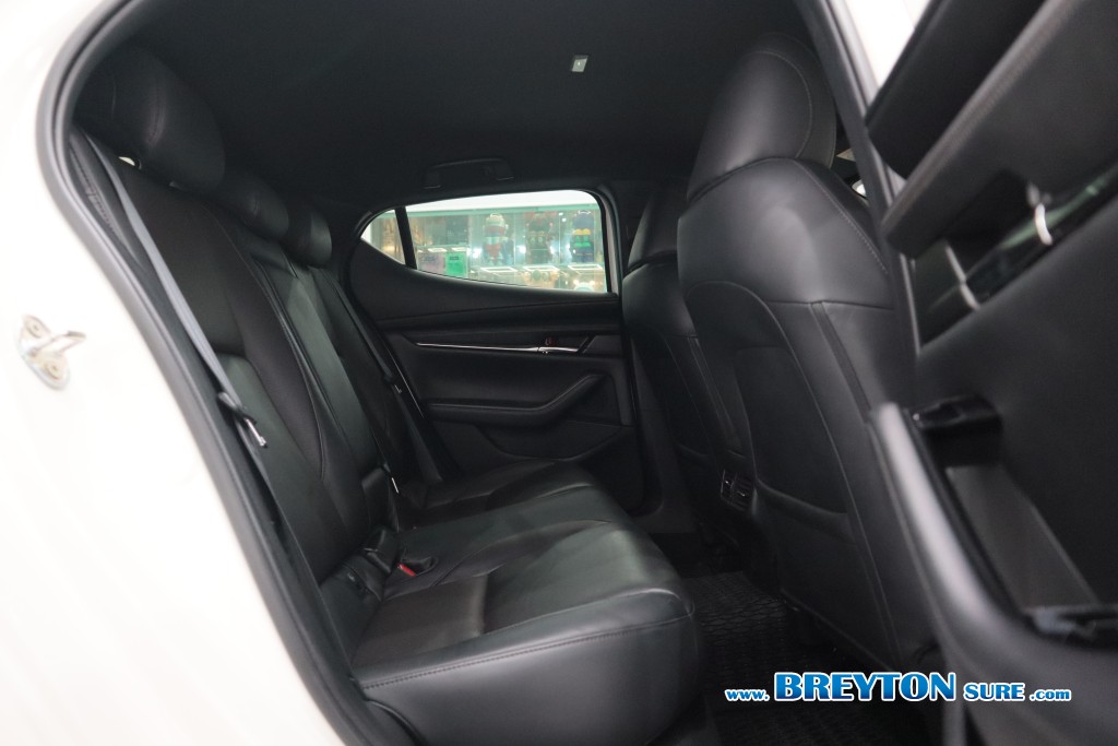 MAZDA 3 2.0 S Sports Fastback AT ปี 2021 ราคา 579,000 บาท #BT2025121303 #9