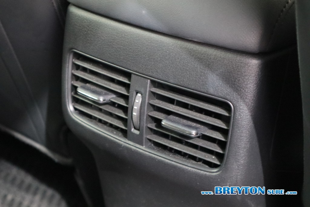 MAZDA 3 2.0 S Sports Fastback AT ปี 2021 ราคา 579,000 บาท #BT2025121303 #24