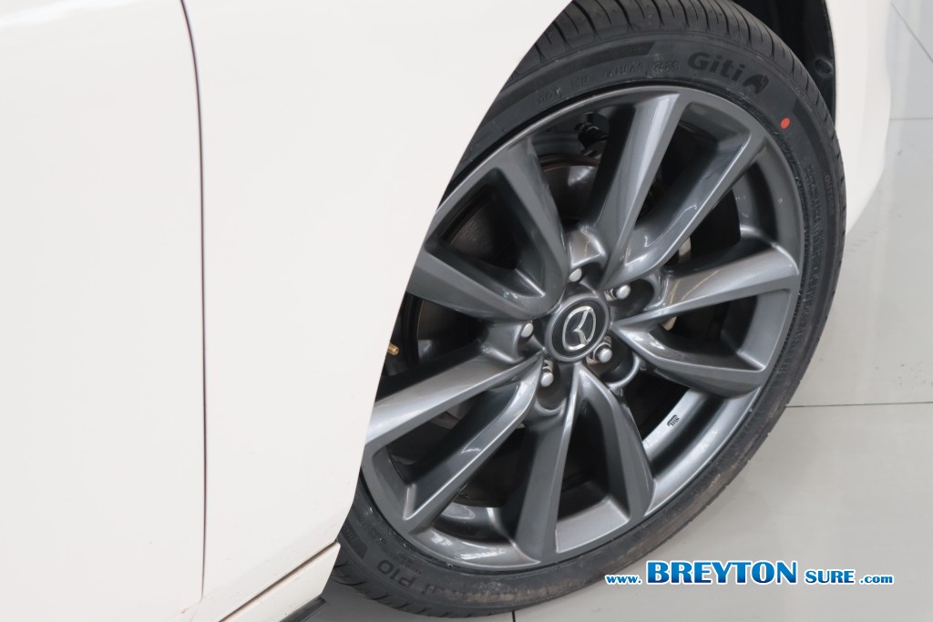 MAZDA 3 2.0 S Sports Fastback AT ปี 2021 ราคา 579,000 บาท #BT2025121303 #25