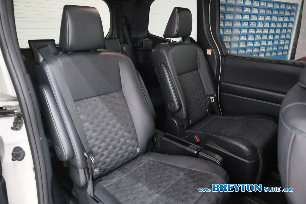 TOYOTA VOXY 1.8 SZ HYBRID AT ปี 2023 ราคา 1,699,000 บาท #BT2025121304 #9