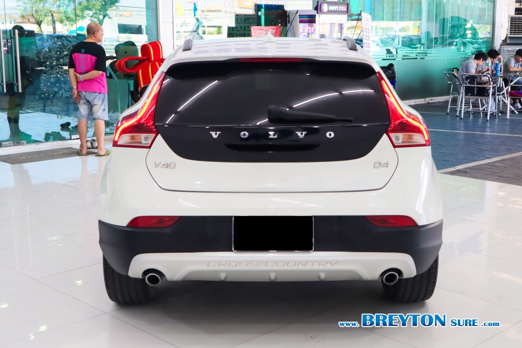 VOLVO V 40 D4 Cross Country 2.0 AT ปี 2018 ราคา 399,000 บาท #BT2025122103 #4