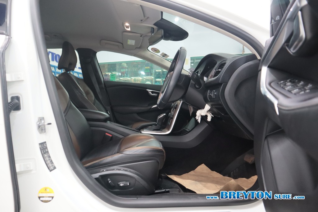 VOLVO V 40 D4 Cross Country 2.0 AT ปี 2018 ราคา 399,000 บาท #BT2025122103 #8