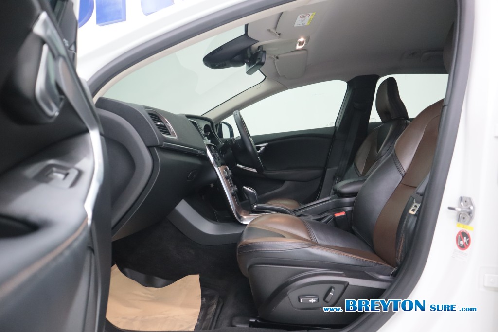 VOLVO V 40 D4 Cross Country 2.0 AT ปี 2018 ราคา 399,000 บาท #BT2025122103 #11