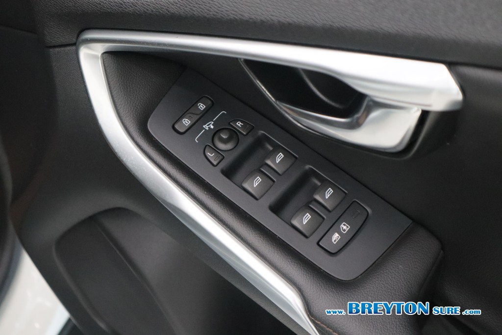 VOLVO V 40 D4 Cross Country 2.0 AT ปี 2018 ราคา 399,000 บาท #BT2025122103 #12