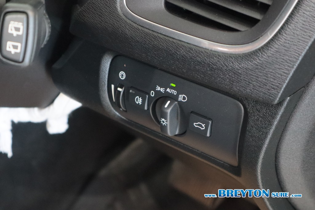 VOLVO V 40 D4 Cross Country 2.0 AT ปี 2018 ราคา 399,000 บาท #BT2025122103 #13