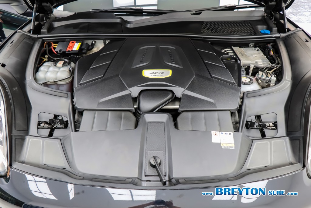 PORSCHE CAYENNE 3.0 E-Hybrid AT ปี 2022 ราคา 2,999,000 บาท #BT2026030306 #19