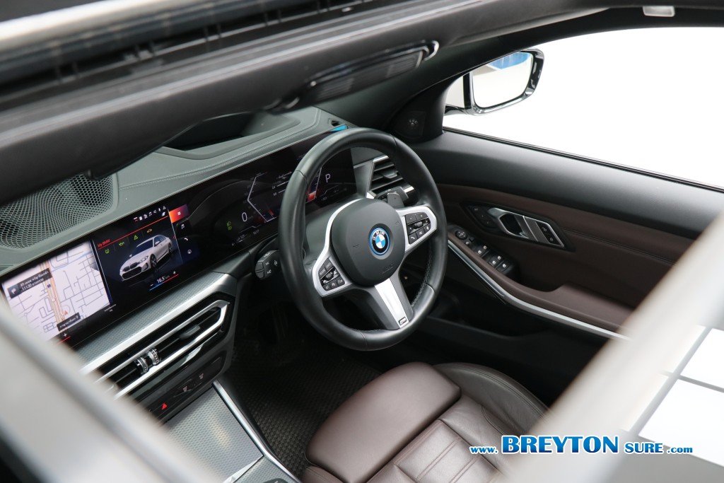 BMW SERIES 3 G20 330e M-Sport AT ปี 2024 ราคา 1,559,000 บาท #BT2026032301 #18