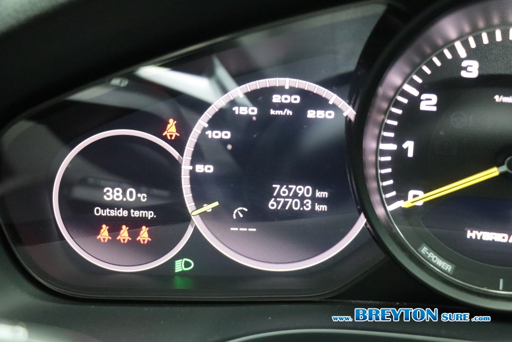 PORSCHE CAYENNE 3.0 E-Hybrid Coupe Platinum Edition AT ปี 2023 ราคา 3,799,000 บาท #BT2026041601 #9