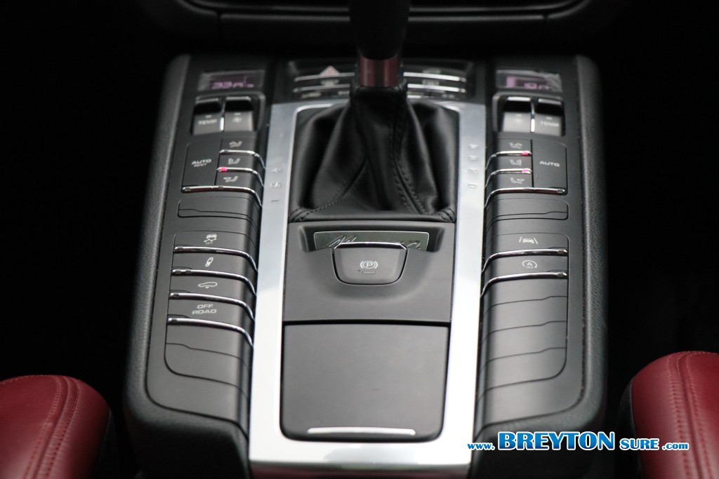 PORSCHE MACAN  2.0 PDK AT ปี 2020 ราคา 2,489,000 บาท #BT2026041602 #17