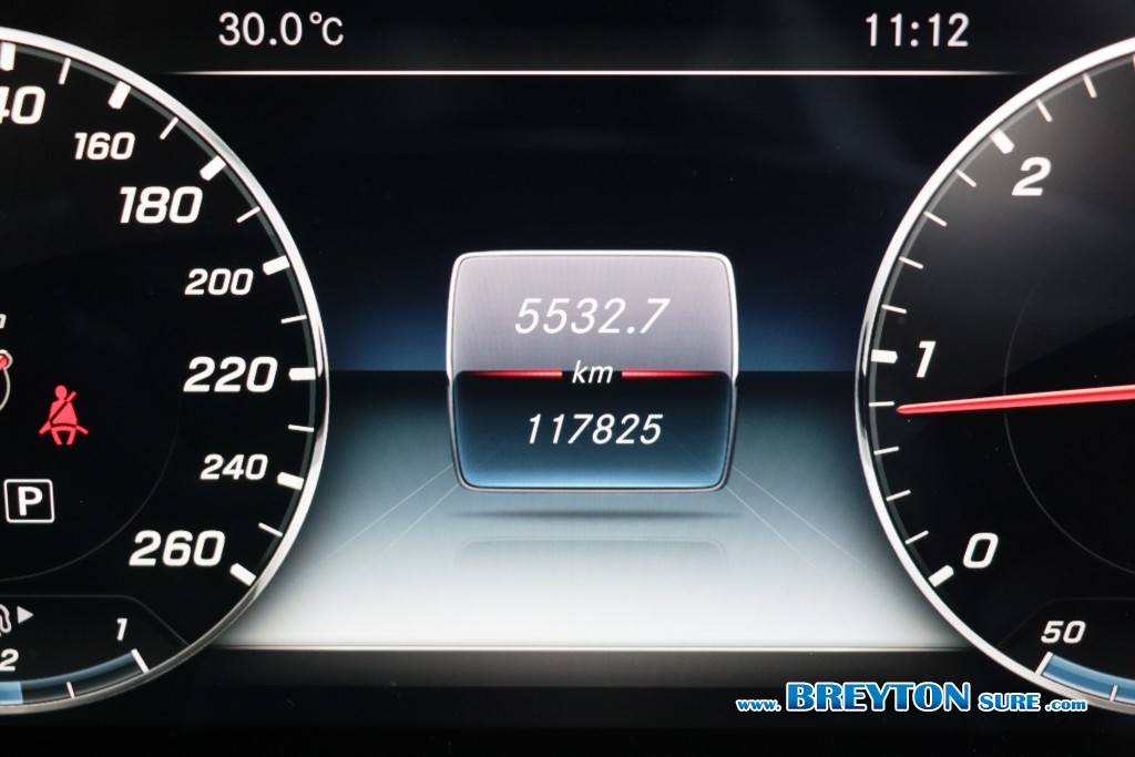 MERCEDES-BENZ E-CLASS W213 E220d Amg Dynamic AT ปี 2017 ราคา 1,059,000 บาท #BT2026042803 #8