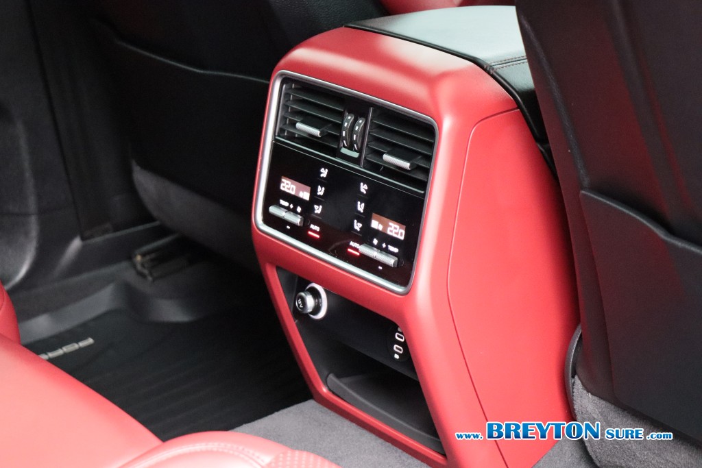 PORSCHE CAYENNE  3.0 E-Hybrid Coupe AT ปี 2022 ราคา 3,699,000 บาท #BT2026060601 #24