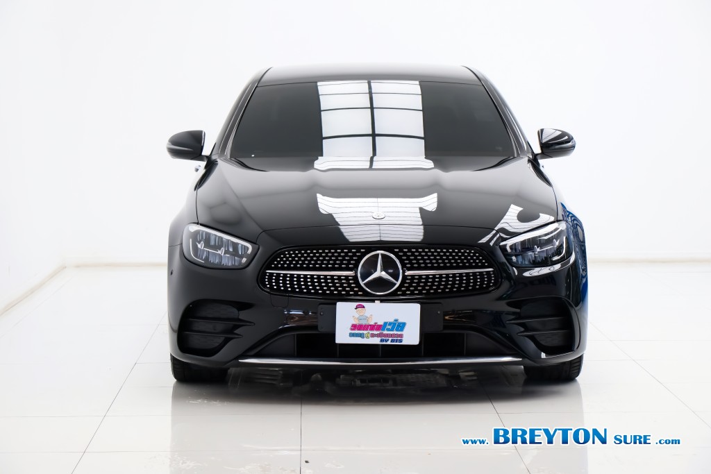 MERCEDES-BENZ E-CLASS W213 Facelift E220d AMG Sport AT ปี 2021 ราคา 1,499,000 บาท #BT2026061401 #2