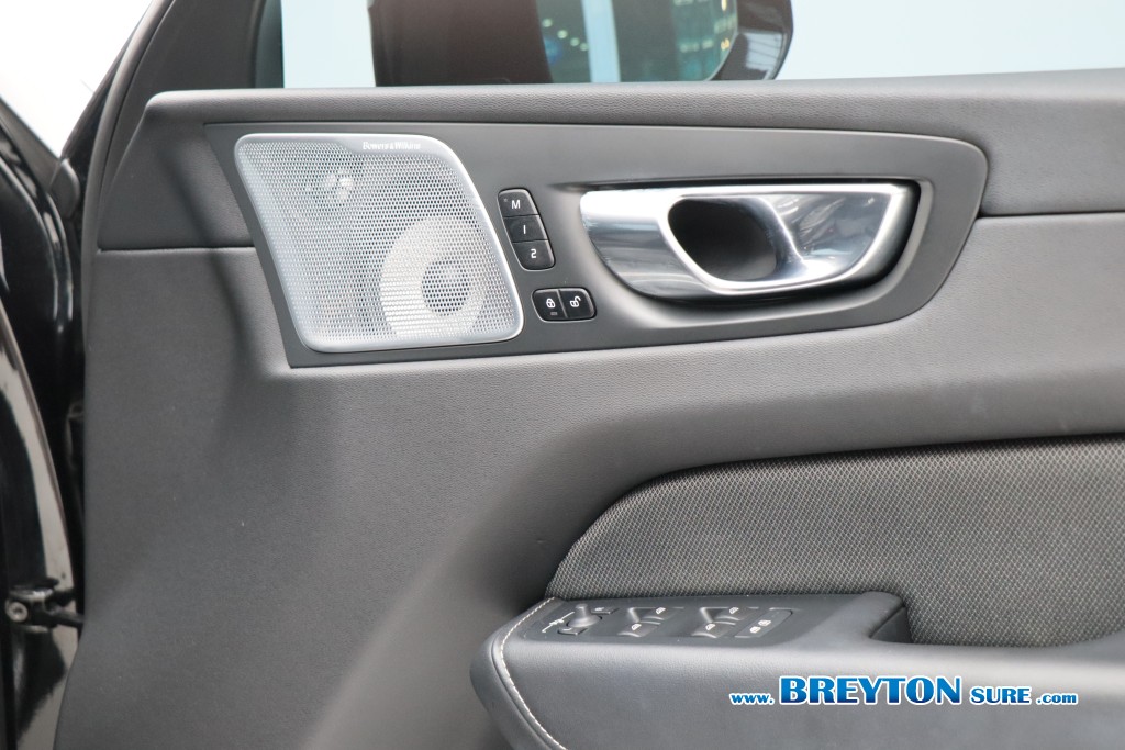 VOLVO XC 60 2.0 Rechange T8 R-Design AT ปี 2022 ราคา 899,000 บาท #BT2026070501 #21